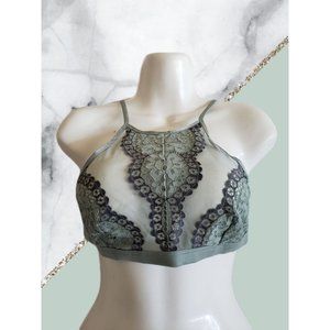 Victoria's Secret Body By Victoria Bralette Size Small NWT